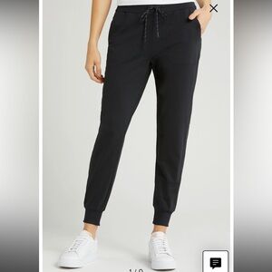 NWOT XS Zella Live In Pocket Joggers